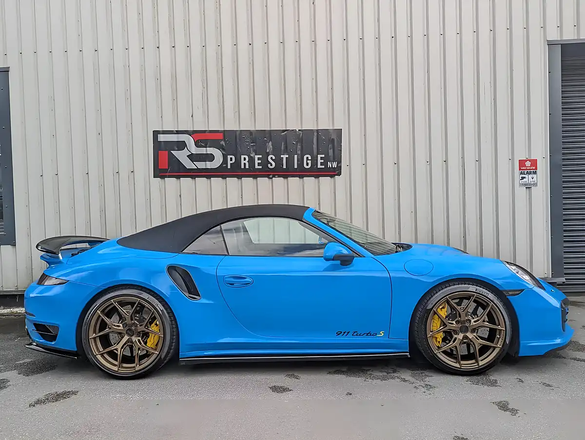 Used 2014 Porsche 911 Turbo S Blue - Interior and Exterior details 4
