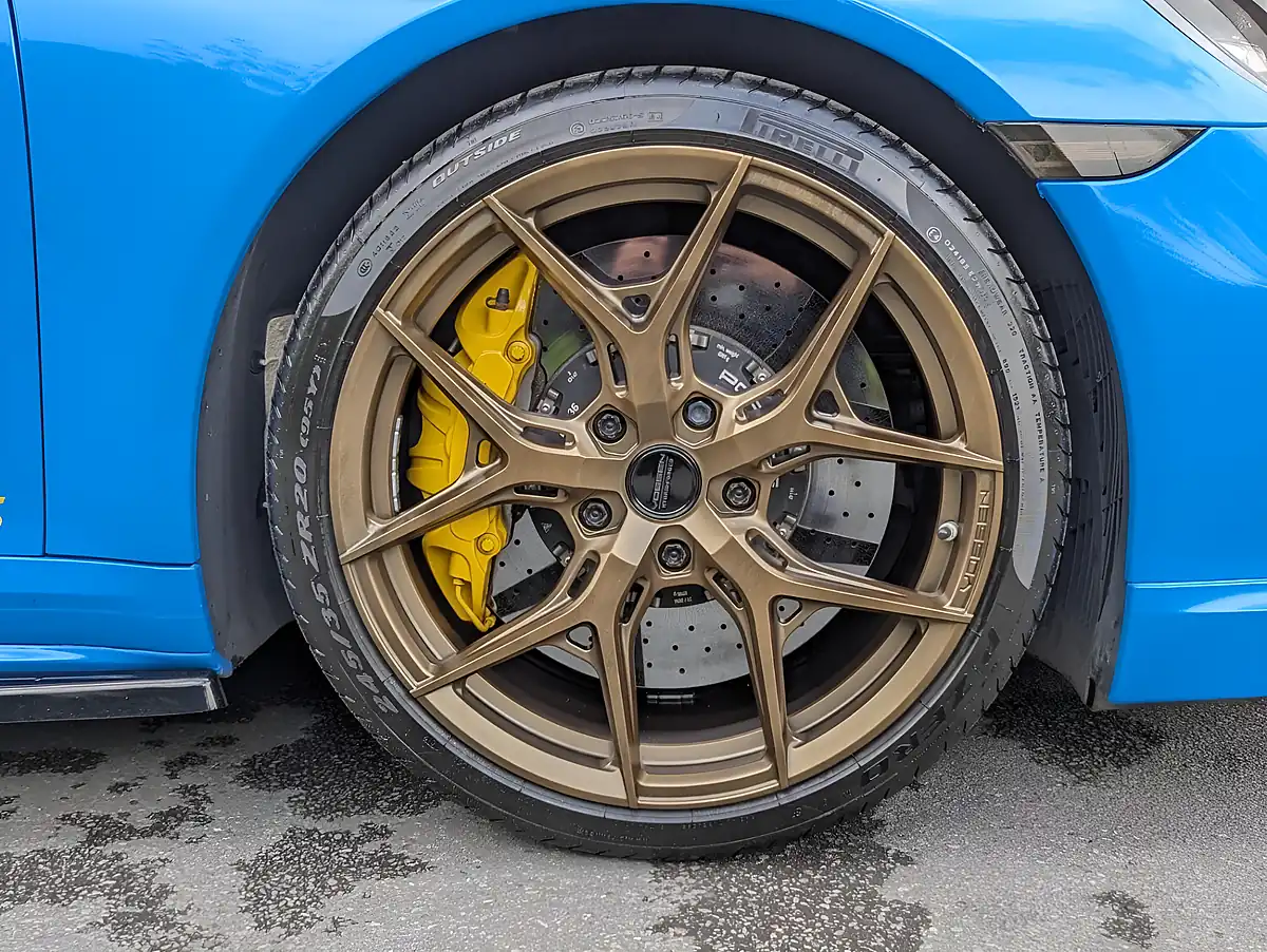 Used 2014 Porsche 911 Turbo S Blue - Interior and Exterior details 9