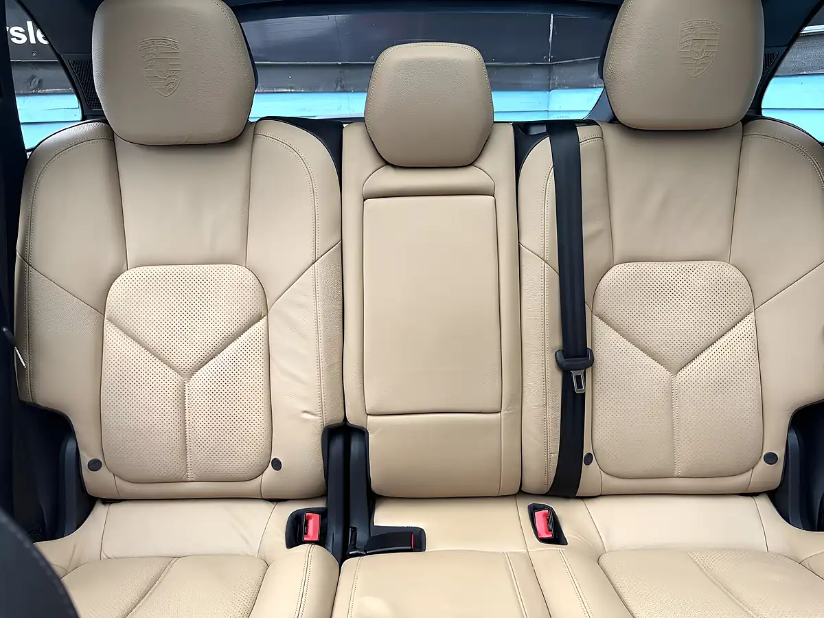 Used 2014 Porsche Cayenne Platinum Edition Meteor Grey - Interior and Exterior details 7