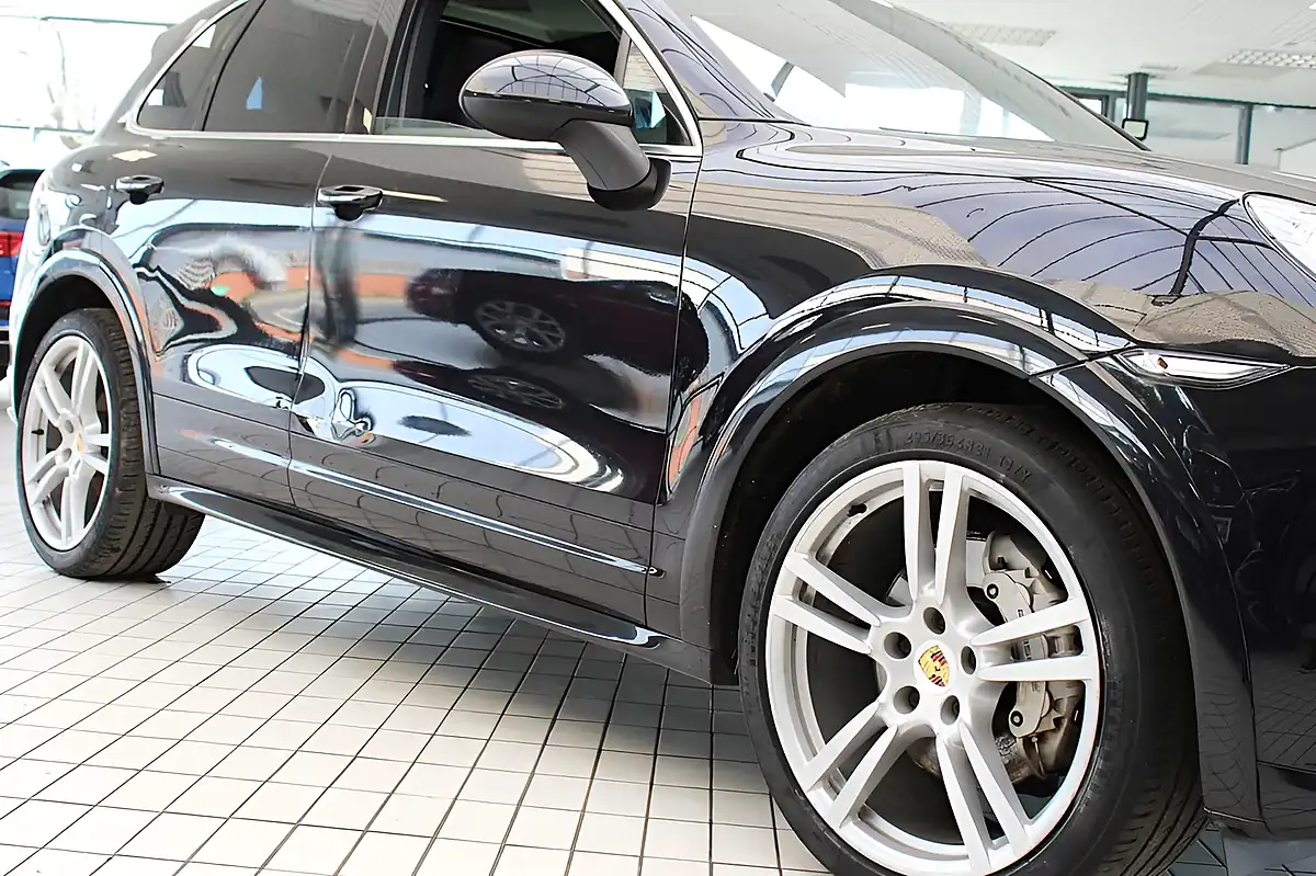 Used 2014 Porsche Cayenne S Black - Interior and Exterior details 10