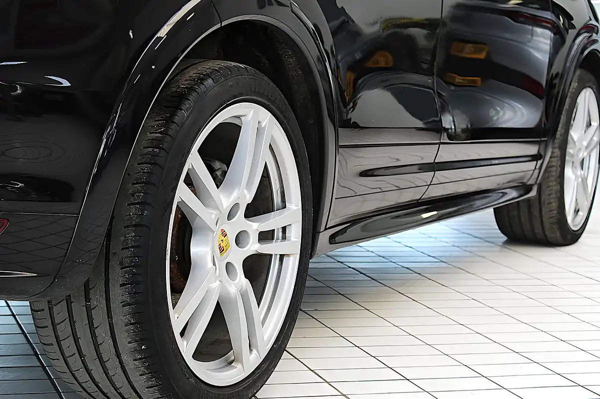 Used 2014 Porsche Cayenne S Black - Interior and Exterior details 14