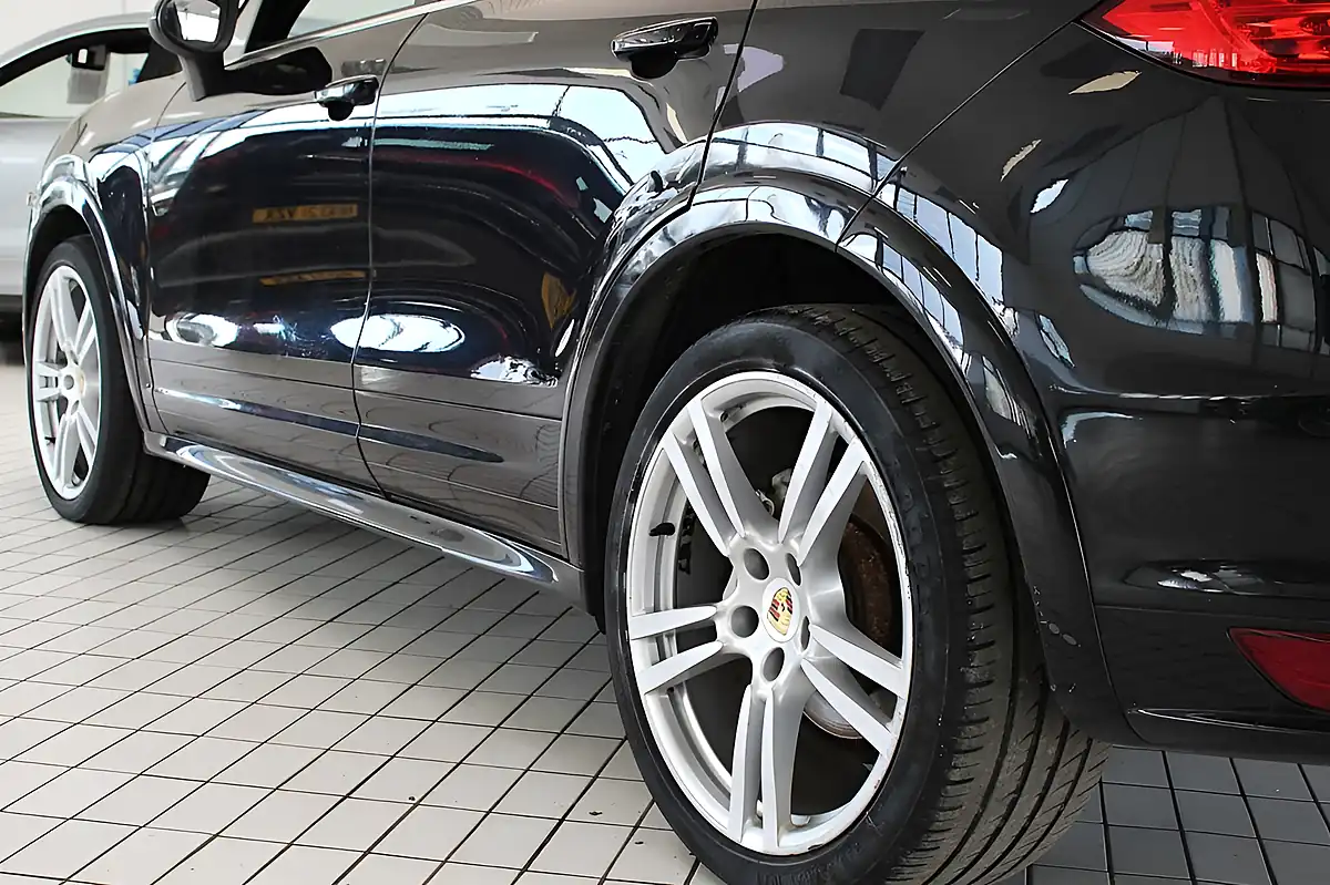 Used 2014 Porsche Cayenne S Black - Interior and Exterior details 18
