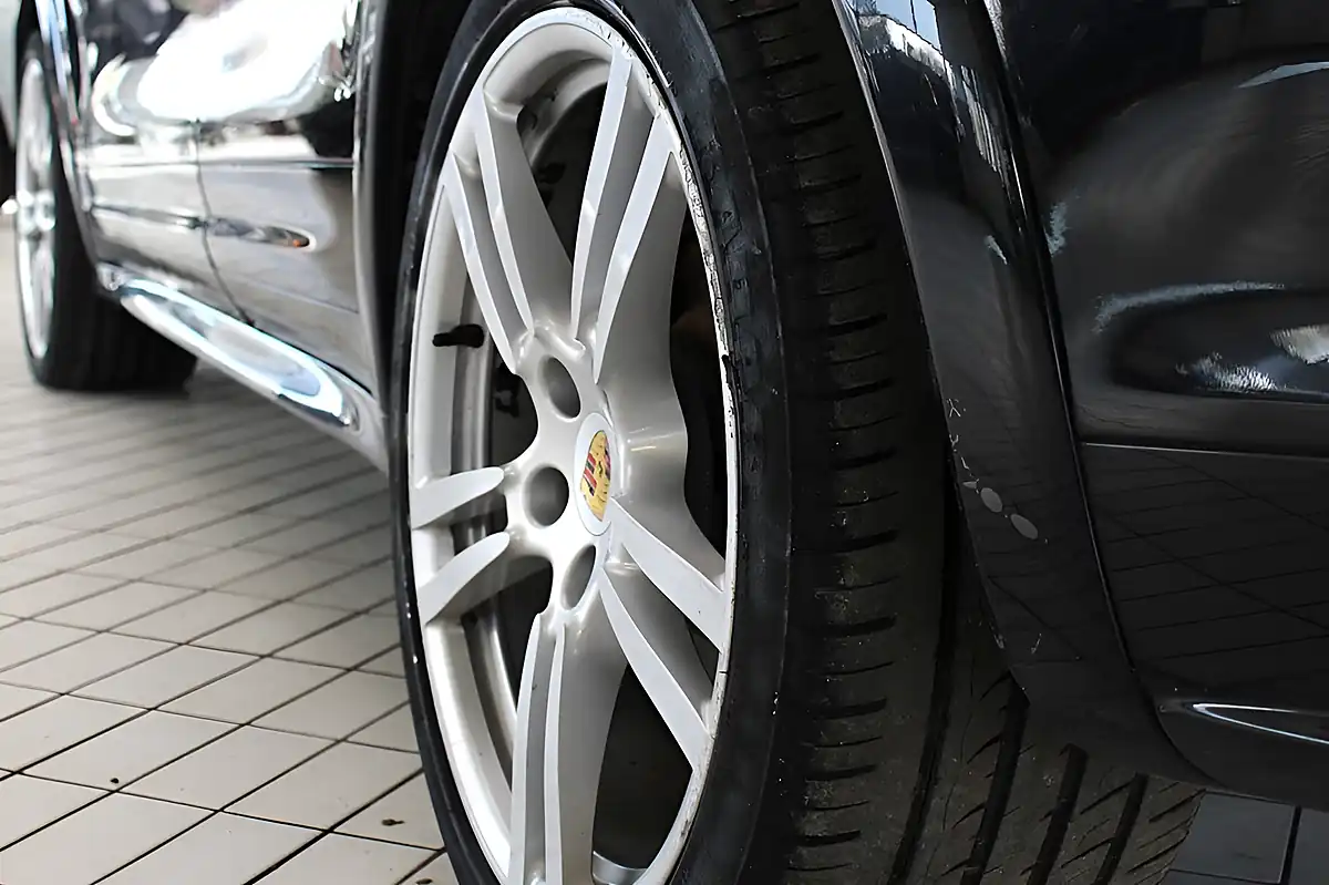 Used 2014 Porsche Cayenne S Black - Interior and Exterior details 19