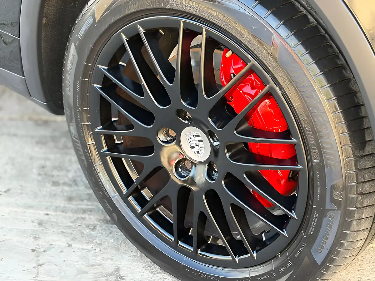 Used 2014 Porsche Cayenne S Black - Interior and Exterior details 6
