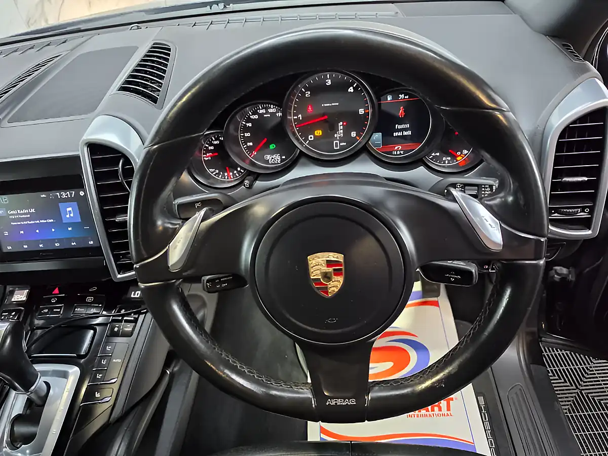 Used 2014 Porsche Cayenne Tiptronic 4WD Black - Interior and Exterior details 10