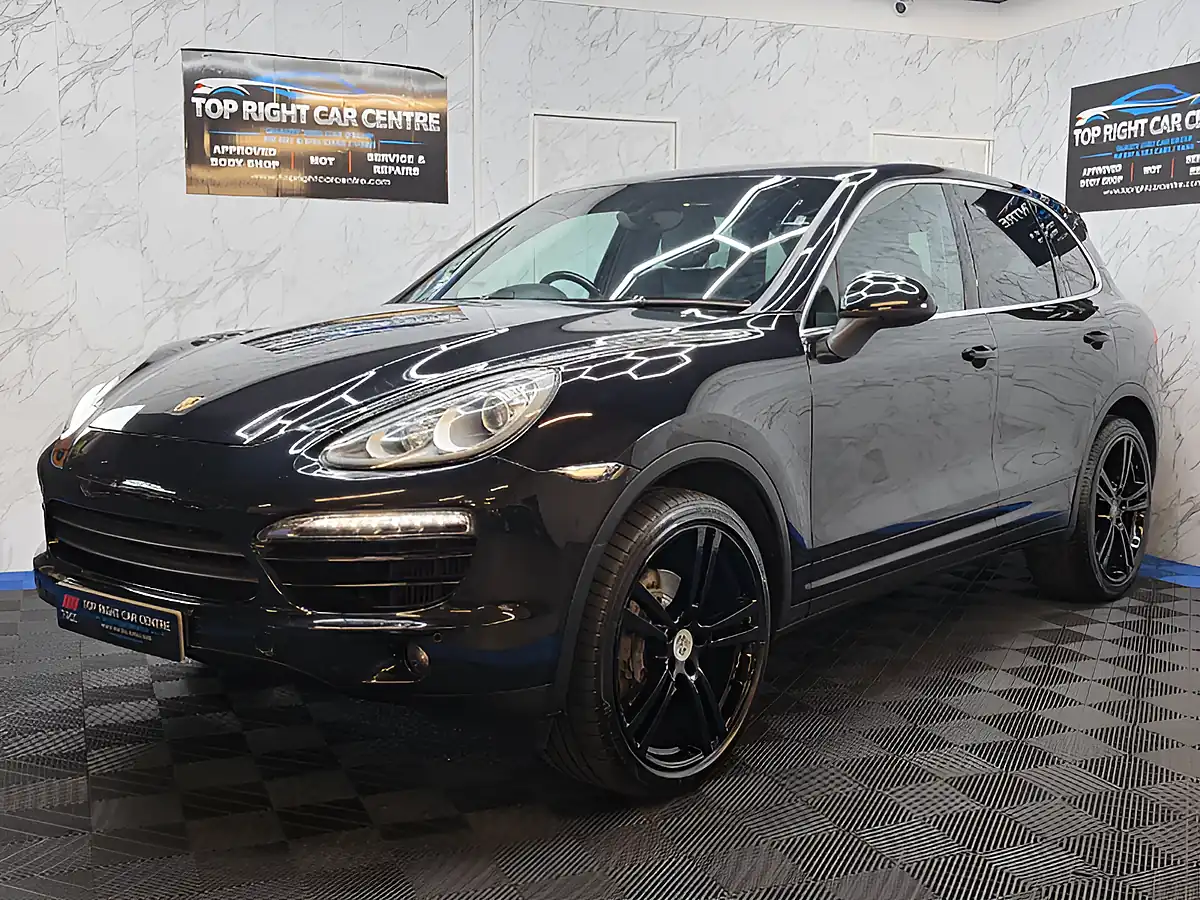 Used 2014 Porsche Cayenne Tiptronic 4WD Black - Interior and Exterior details 4