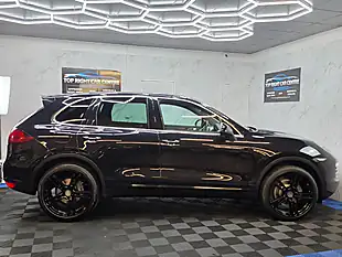 Used 2014 Porsche Cayenne Tiptronic 4WD Black - Interior and Exterior details 9