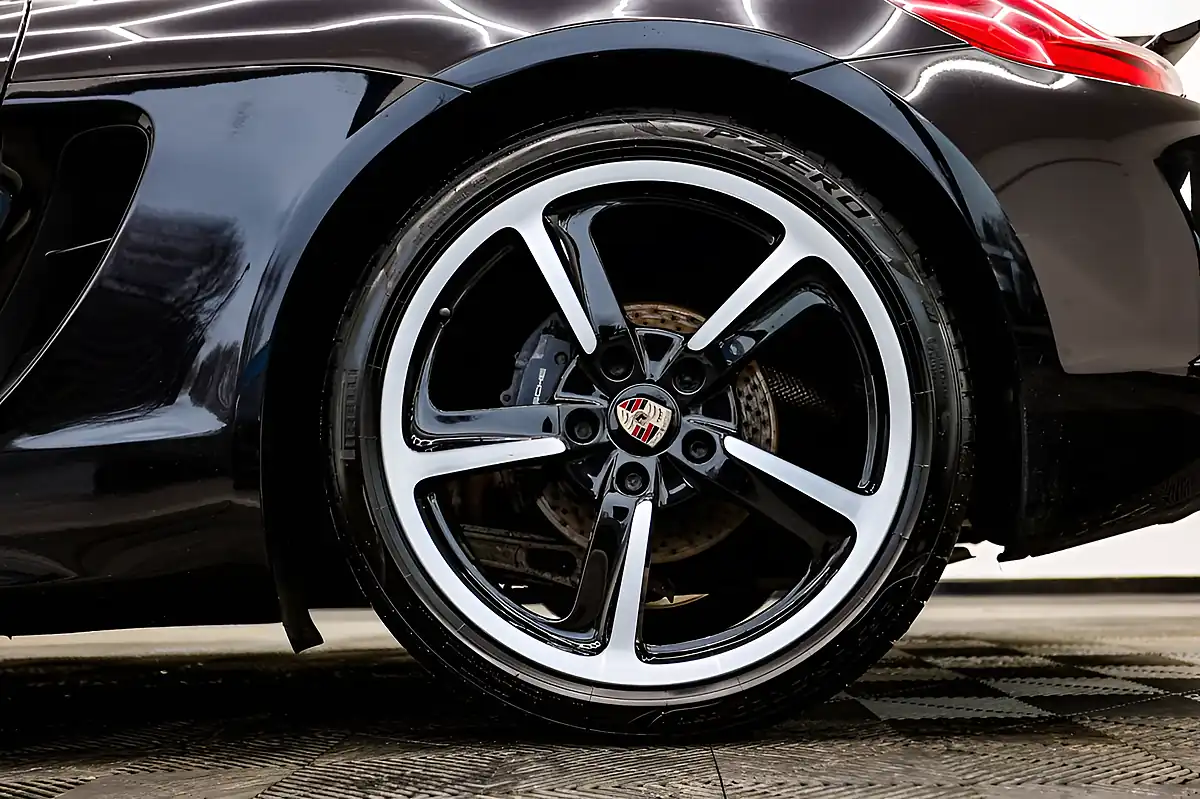 Used 2014 Porsche Cayman 981 Coupe Black - Interior and Exterior details 17