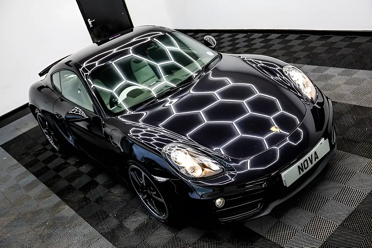 Used 2014 Porsche Cayman 981 Coupe Black - Interior and Exterior details 4