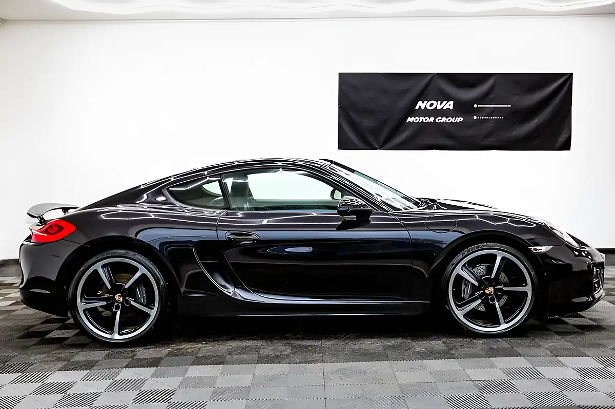 Used 2014 Porsche Cayman 981 Coupe Black - Interior and Exterior details 5