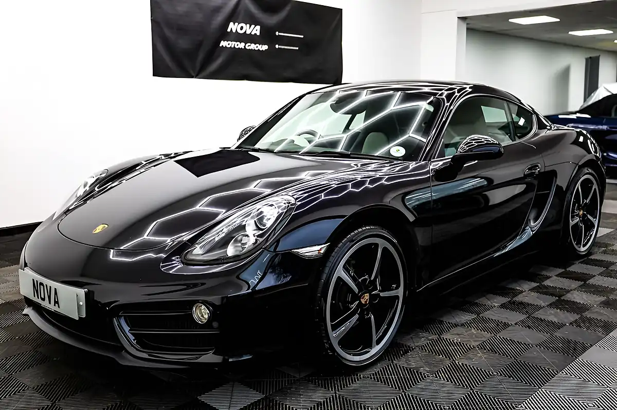 Used 2014 Porsche Cayman 981 Coupe Black - Interior and Exterior details 7