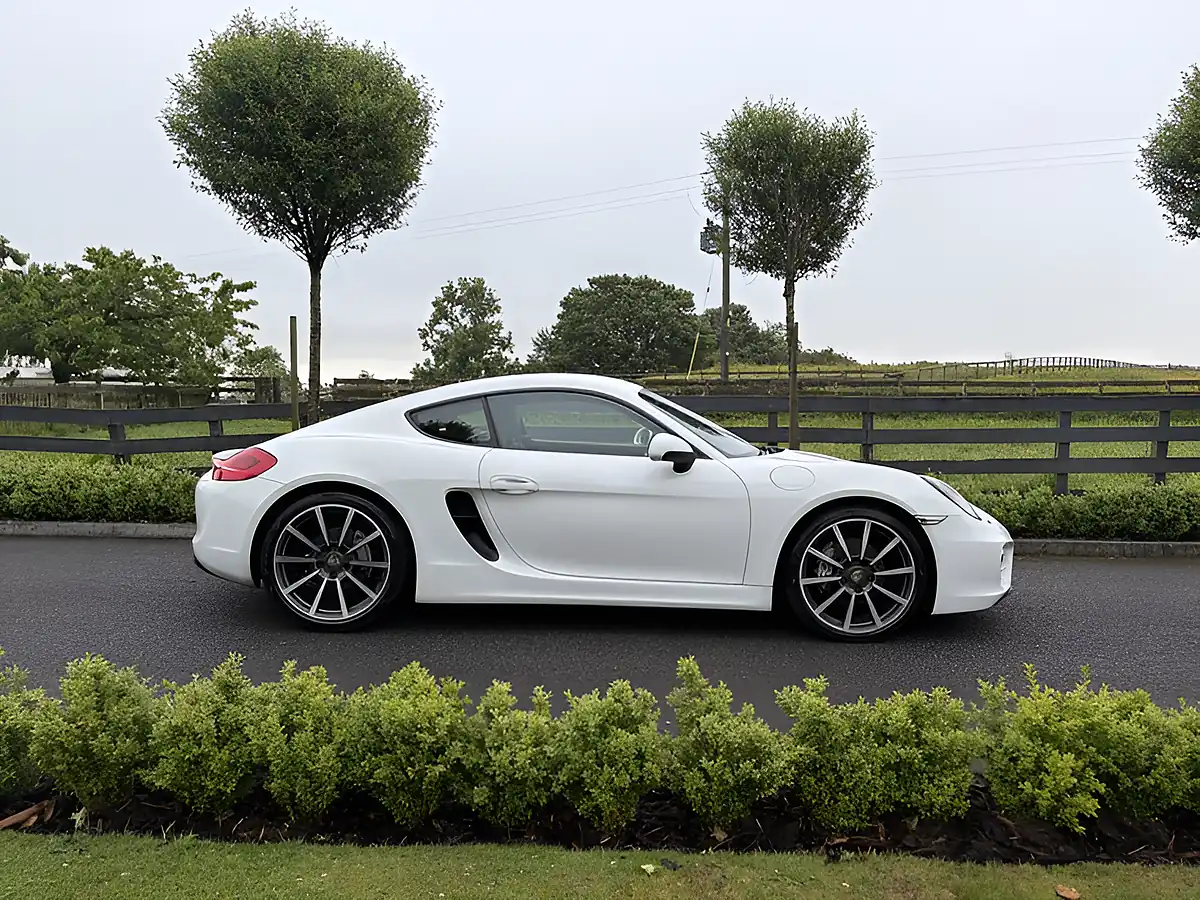 Used 2014 Porsche Cayman Carrera White - Front View