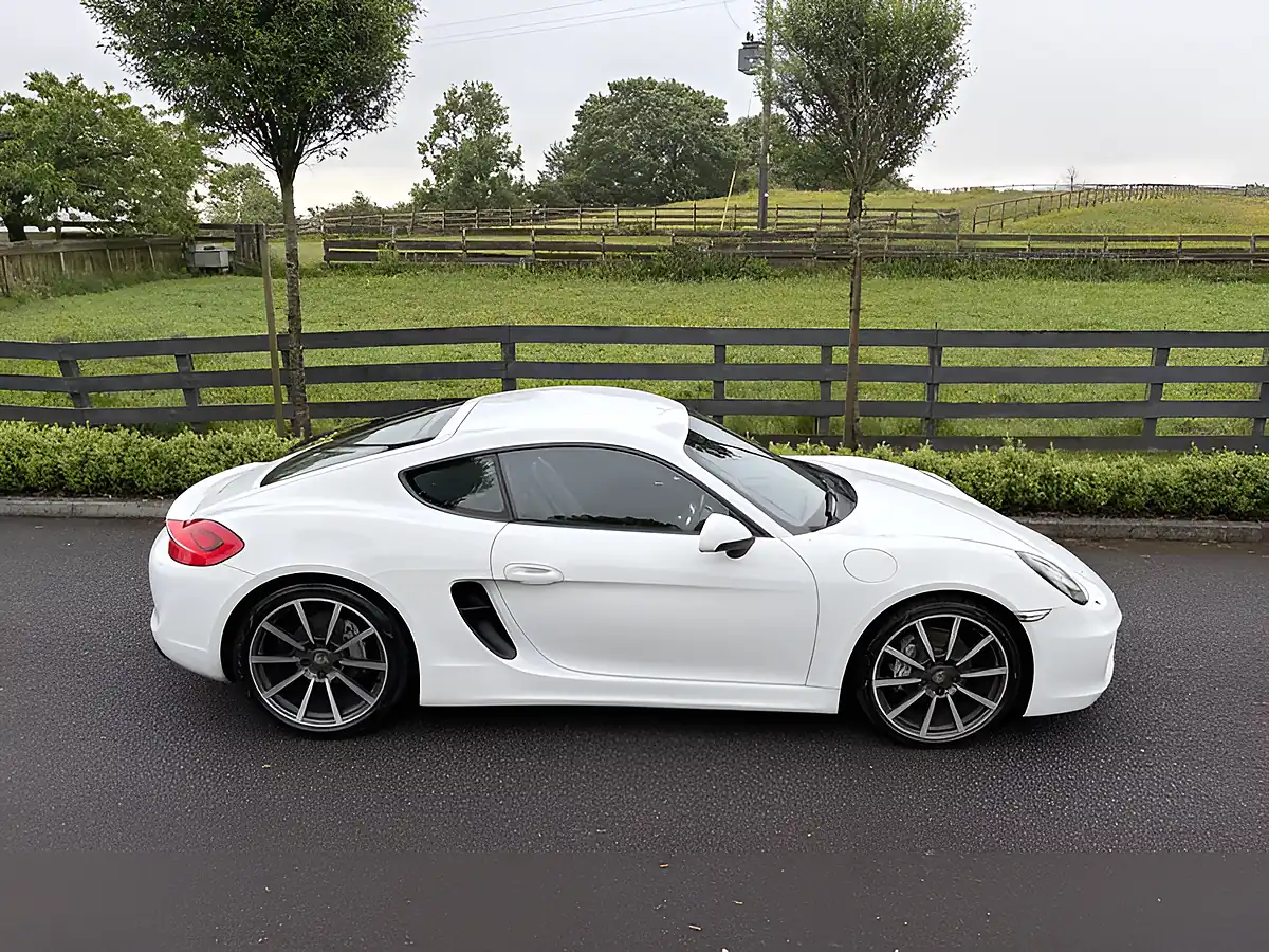 Used 2014 Porsche Cayman Carrera White - Interior and Exterior details 2