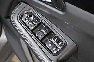 Used 2014 Porsche Macan S Agate Grey - Interior and Exterior details 15