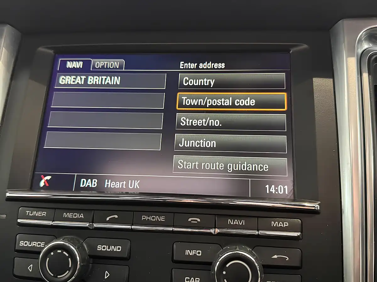 Used 2014 Porsche Macan S Black - Interior and Exterior details 18