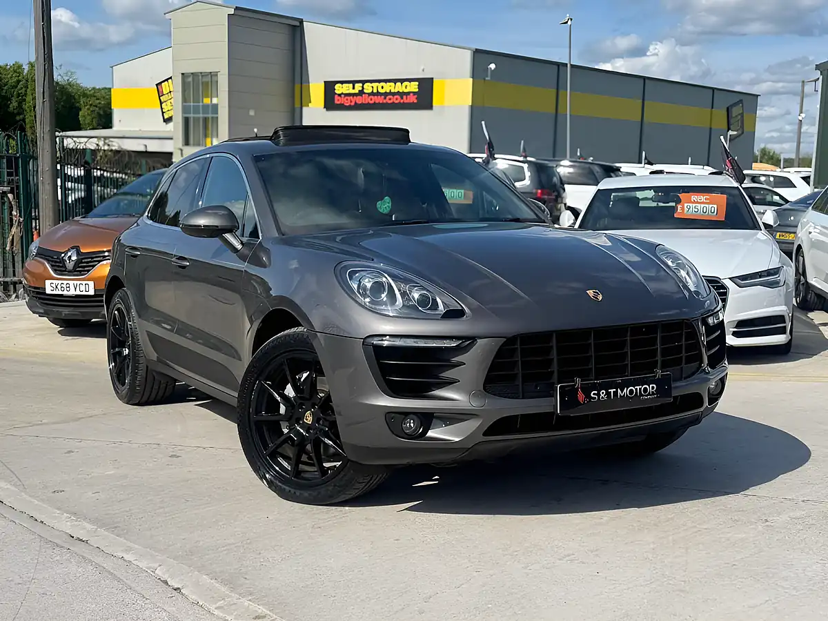 Used 2014 Porsche Macan S Grey - Front View