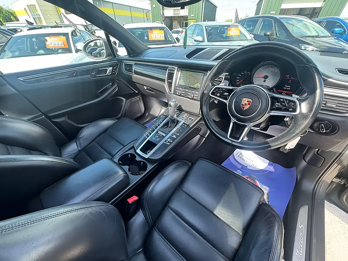 Used 2014 Porsche Macan S Grey - Interior and Exterior details 11