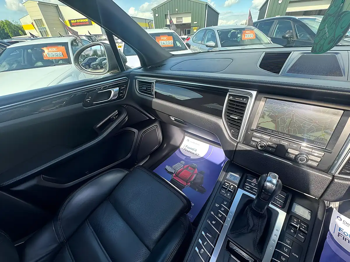 Used 2014 Porsche Macan S Grey - Interior and Exterior details 14