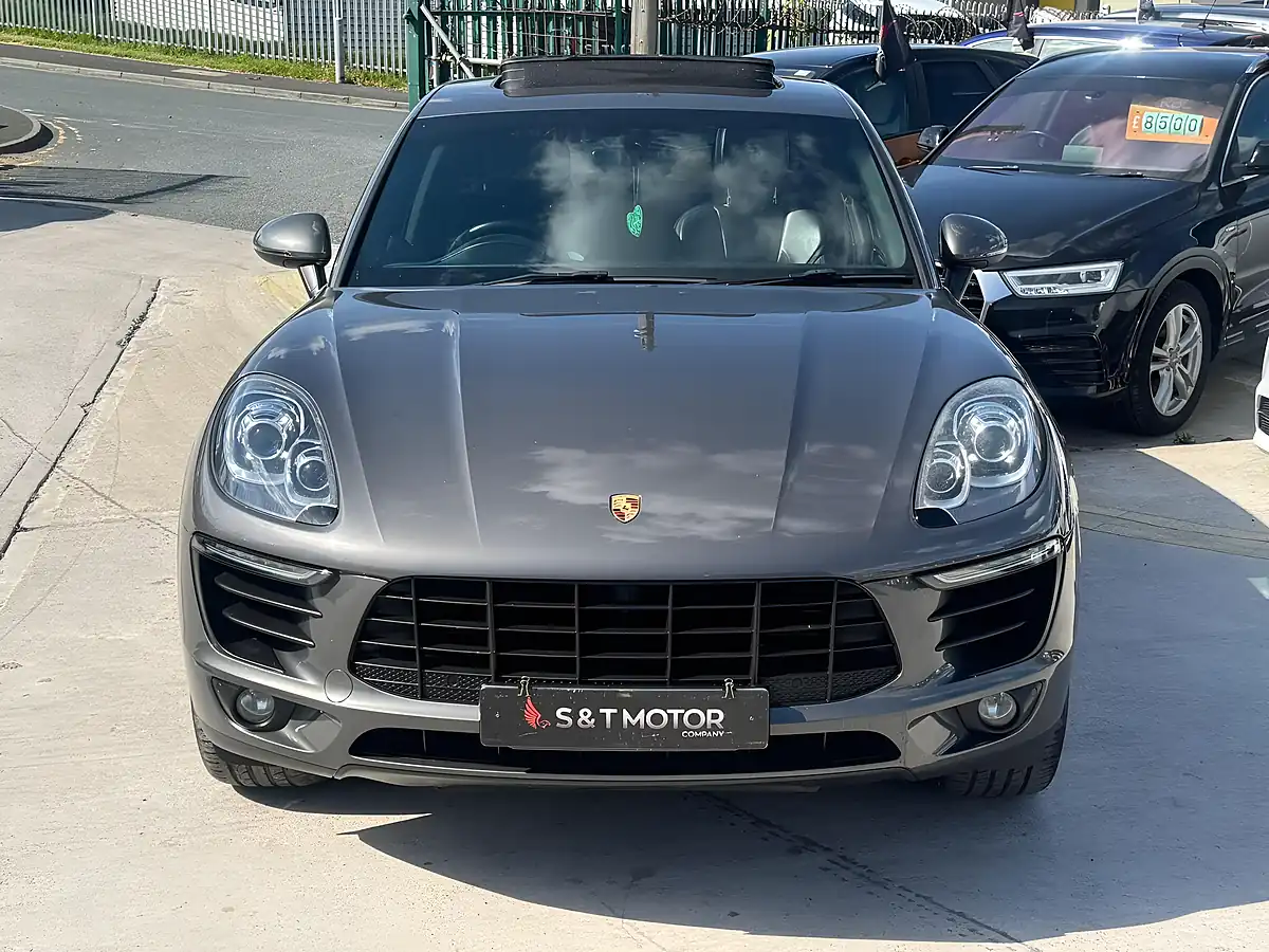 Used 2014 Porsche Macan S Grey - Interior and Exterior details 3