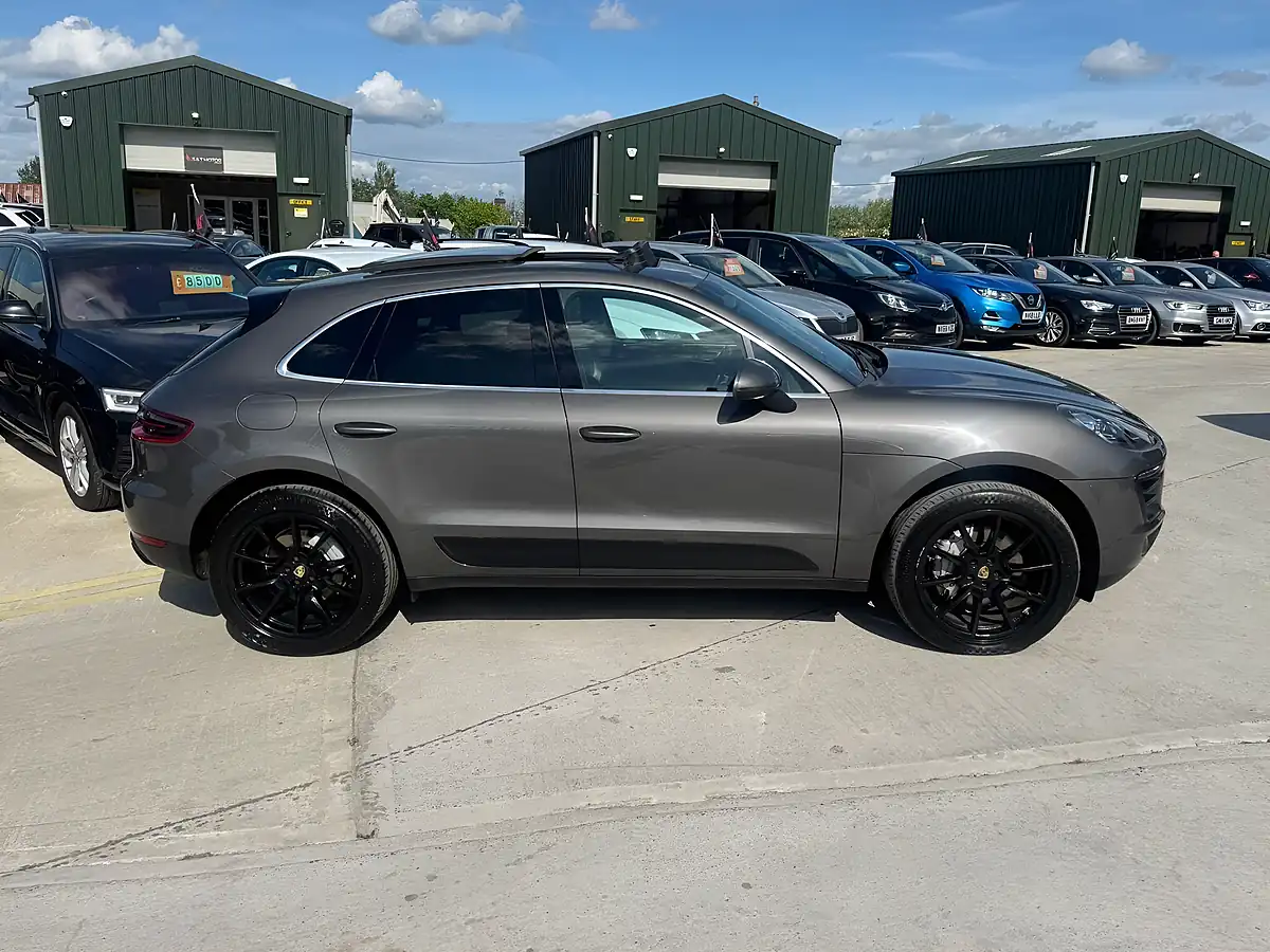 Used 2014 Porsche Macan S Grey - Interior and Exterior details 8