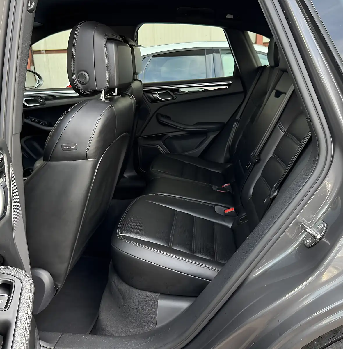 Used 2014 Porsche Macan S Grey - Interior and Exterior details 11