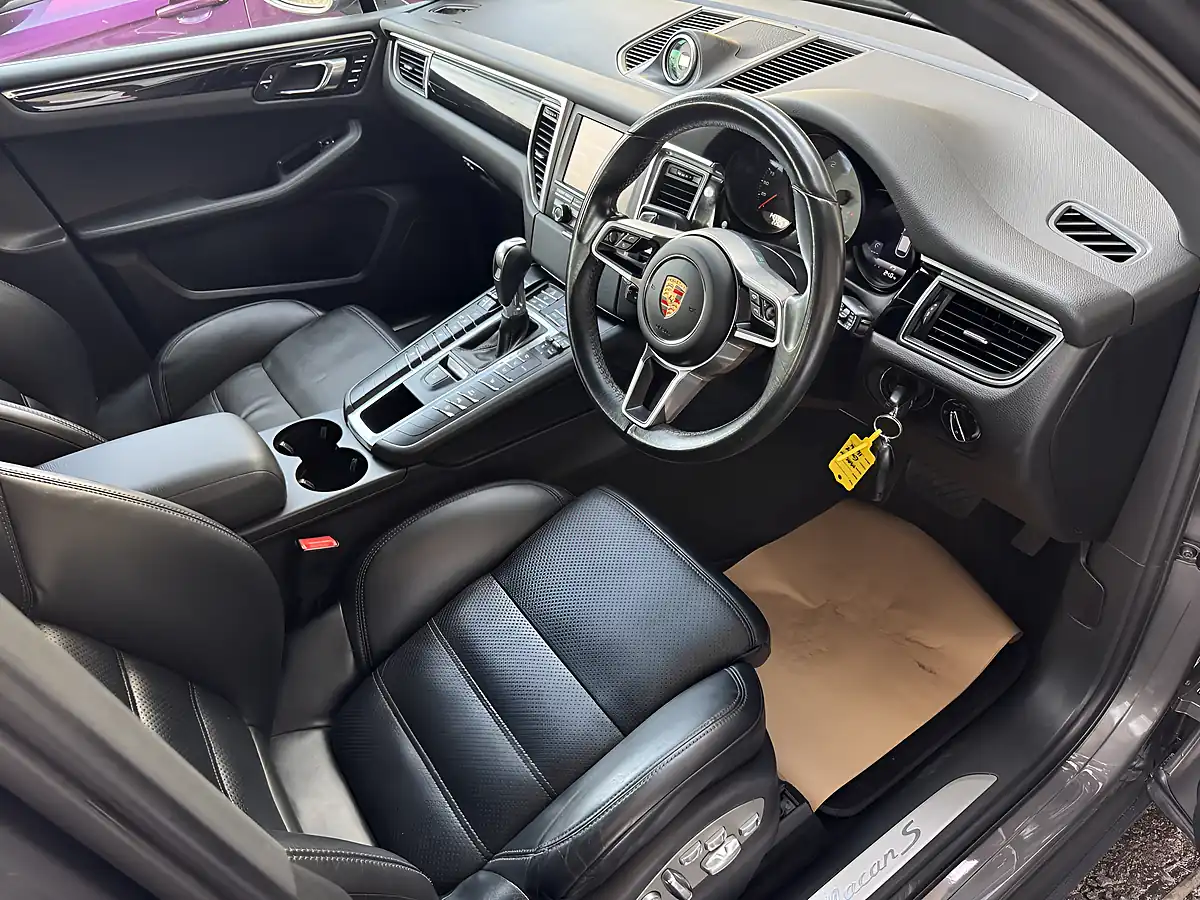 Used 2014 Porsche Macan S Grey - Interior and Exterior details 9