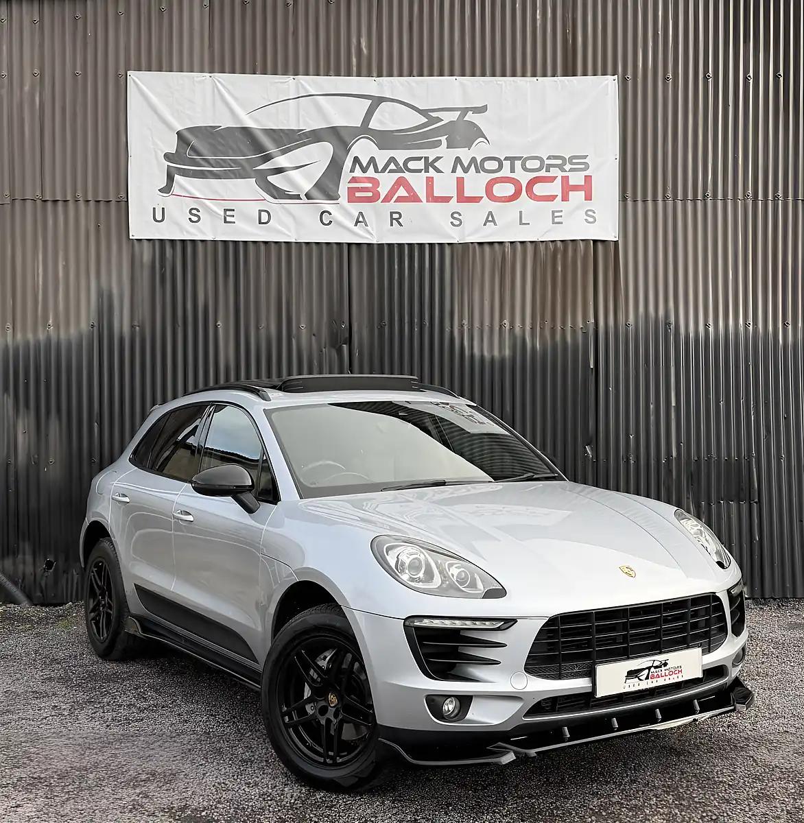 Used 2014 Porsche Macan S Silver - Front View
