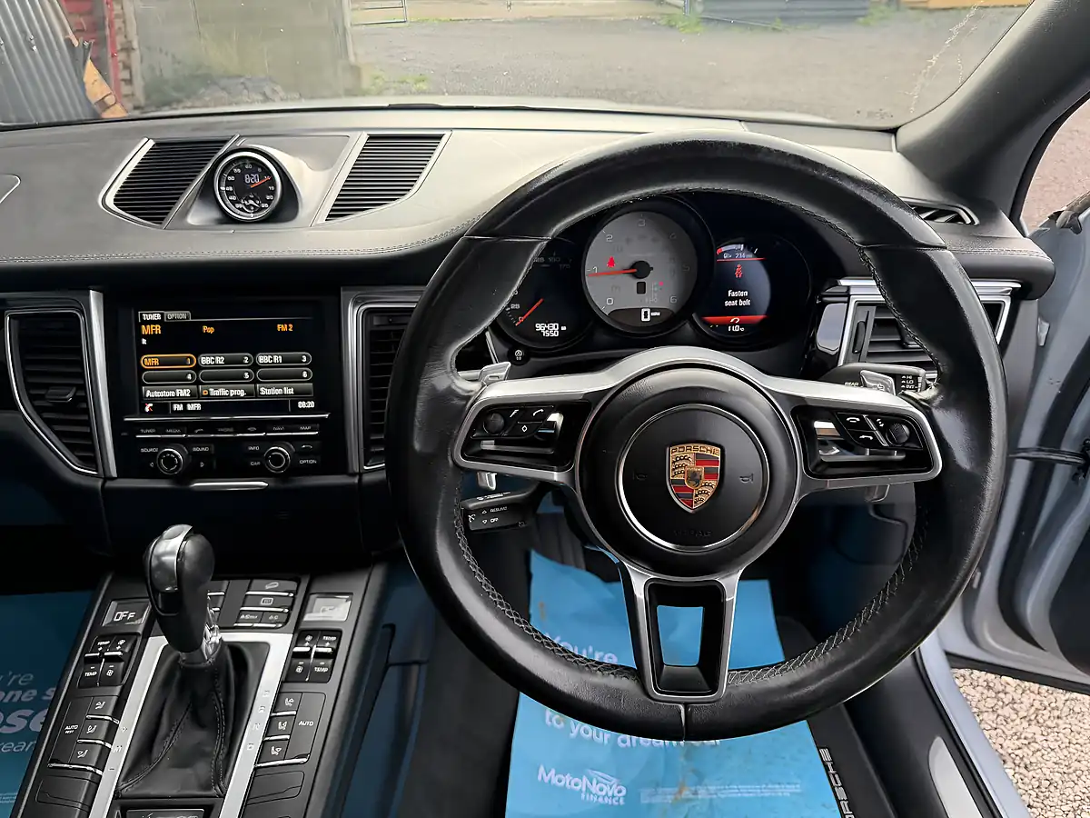 Used 2014 Porsche Macan S Silver - Interior and Exterior details 13