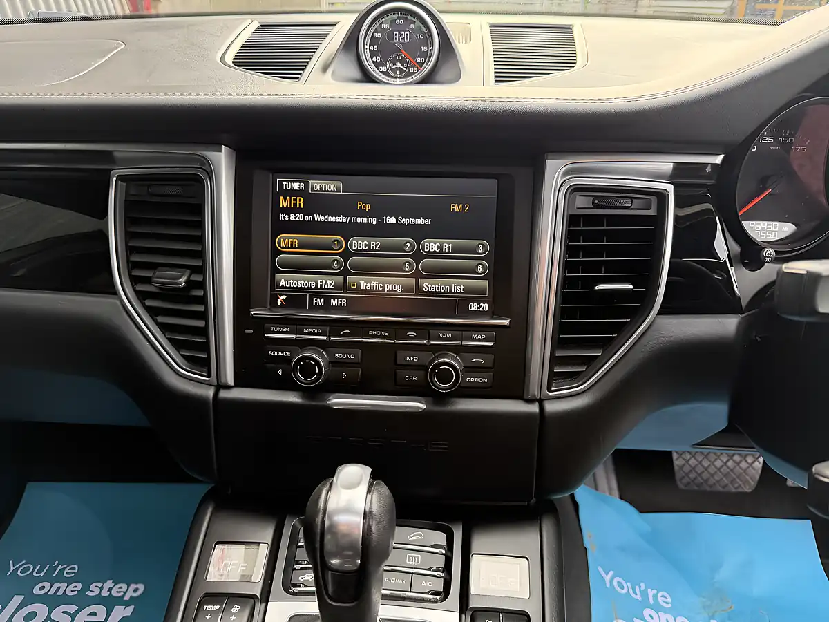 Used 2014 Porsche Macan S Silver - Interior and Exterior details 15