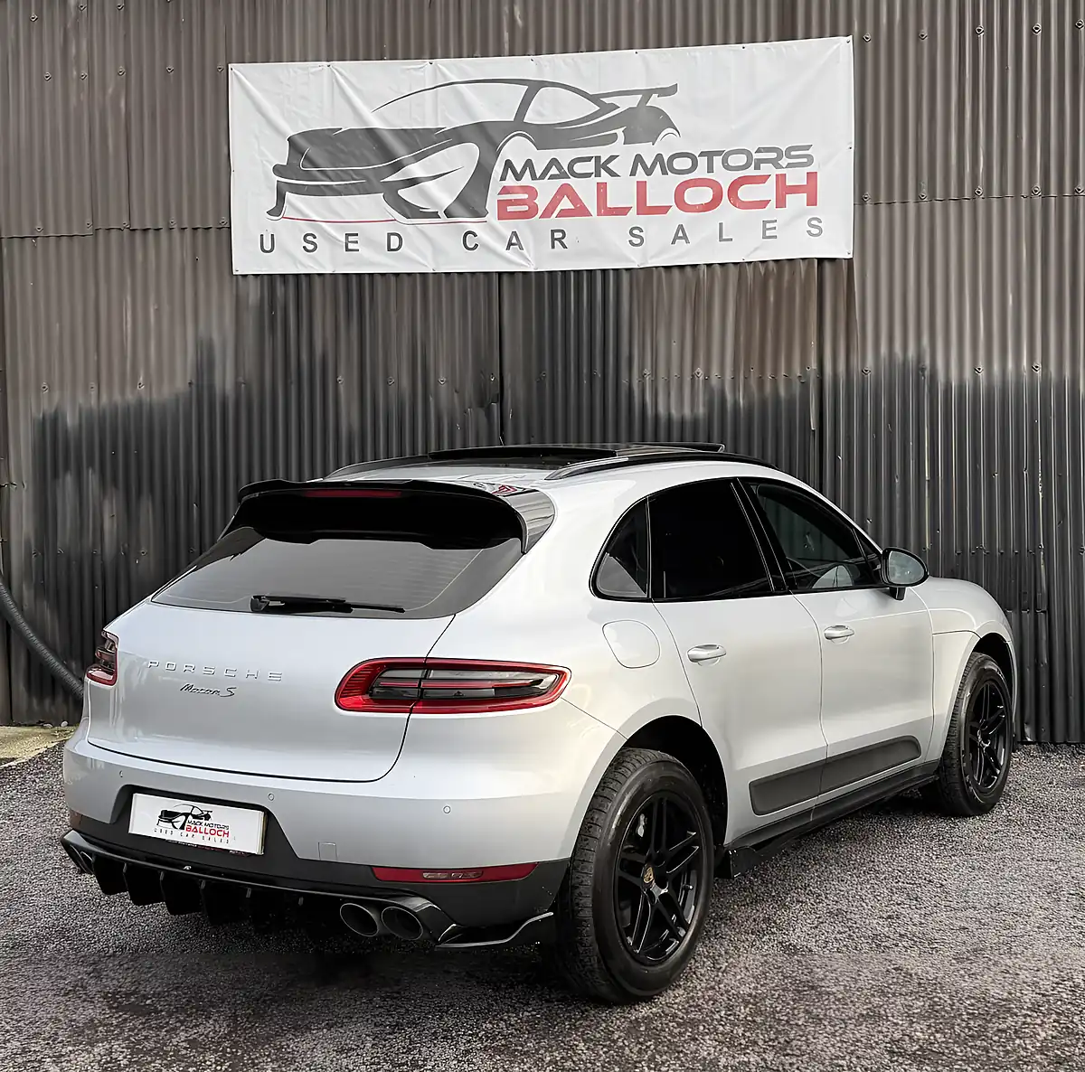 Used 2014 Porsche Macan S Silver - Interior and Exterior details 5