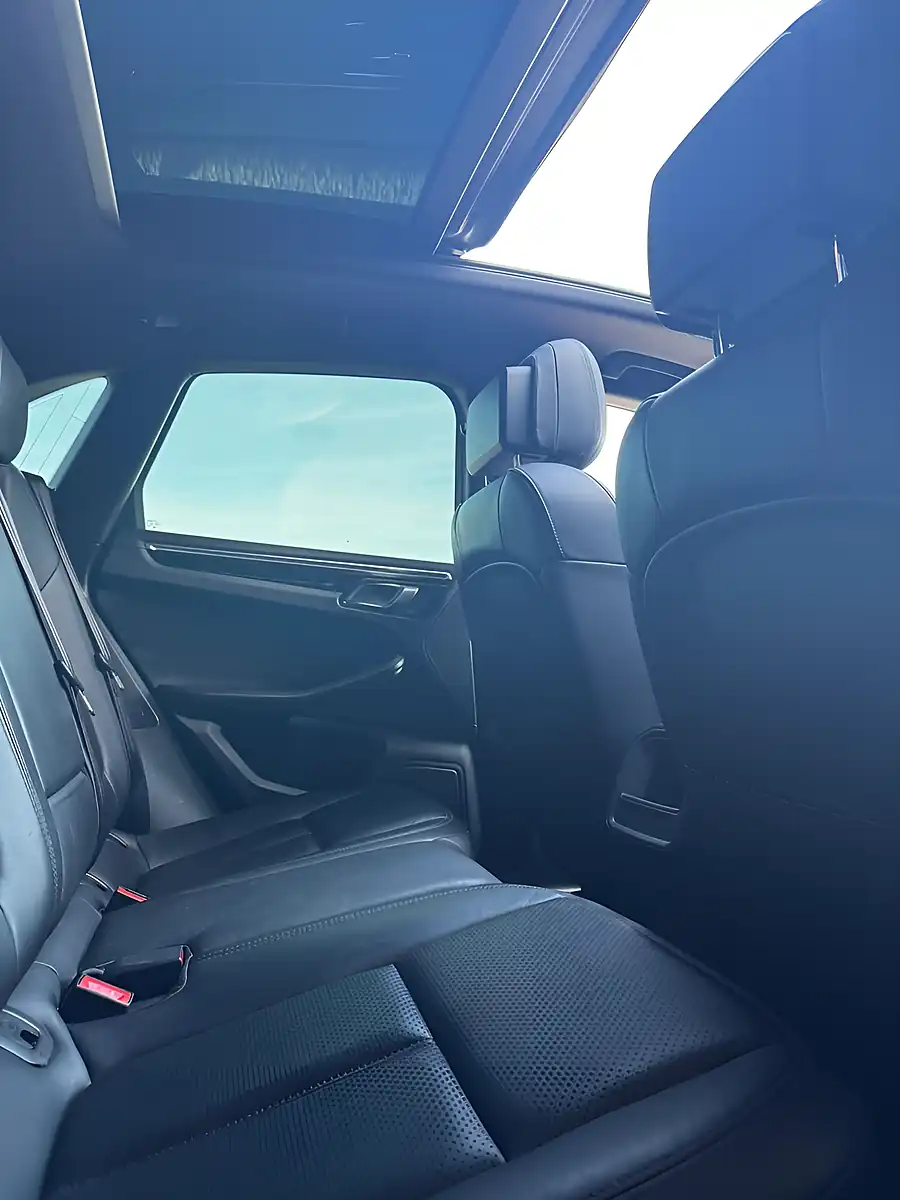 Used 2014 Porsche Macan S Silver - Interior and Exterior details 12