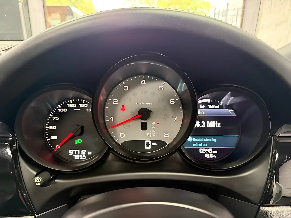 Used 2014 Porsche Macan S White - Interior and Exterior details 15