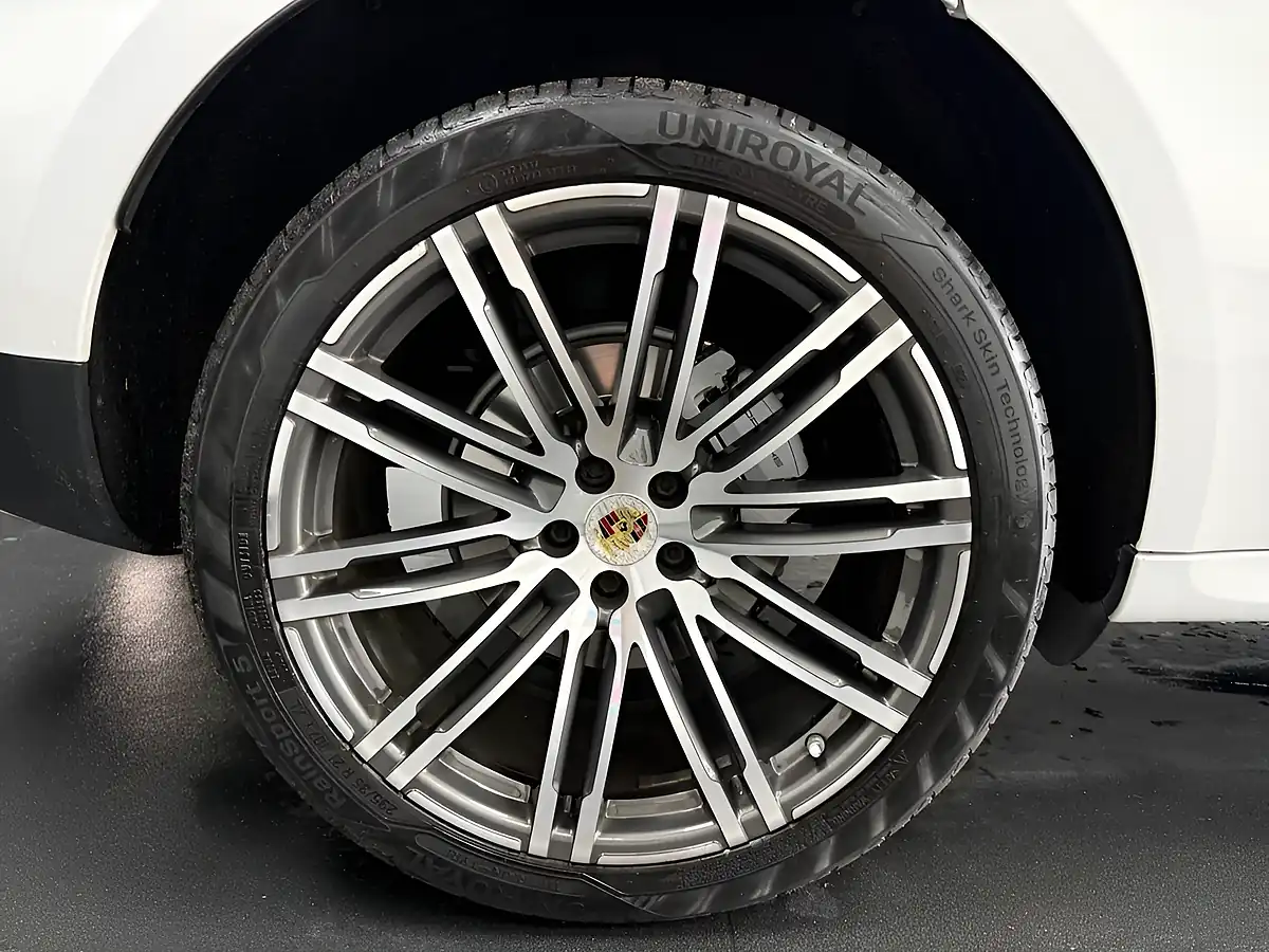 Used 2014 Porsche Macan S White - Interior and Exterior details 20