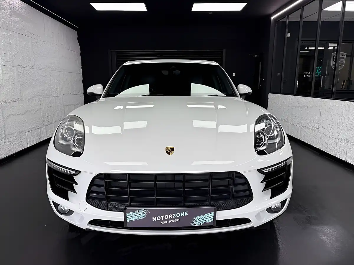 Used 2014 Porsche Macan S White - Interior and Exterior details 4