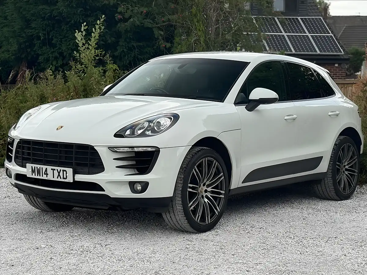 Used 2014 Porsche Macan S White - Interior and Exterior details 6