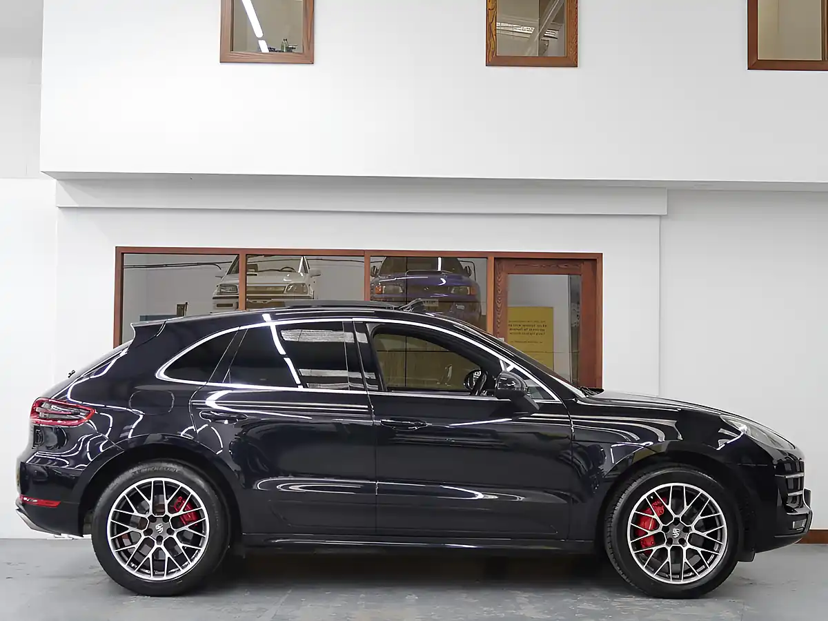 Used 2014 Porsche Macan Turbo Black - Interior and Exterior details 10