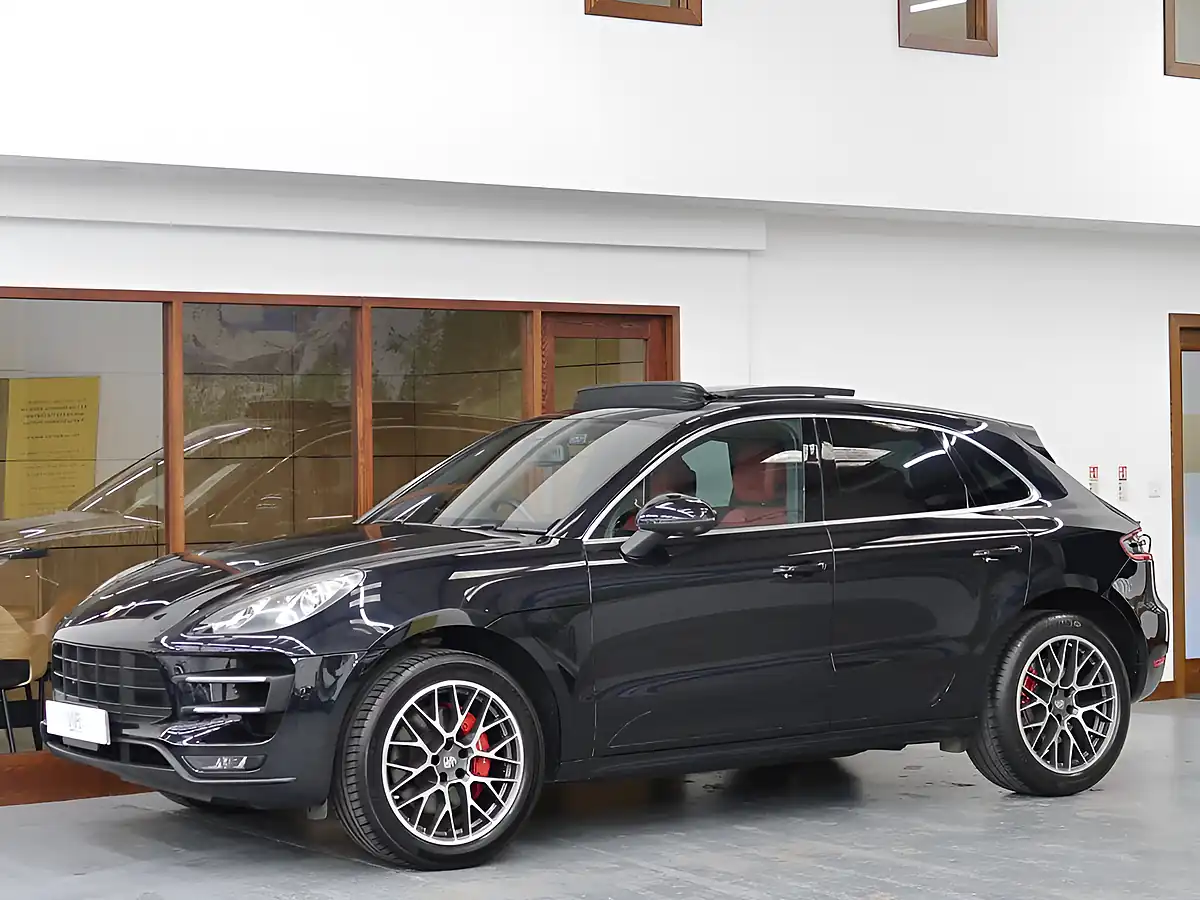 Used 2014 Porsche Macan Turbo Black - Interior and Exterior details 3