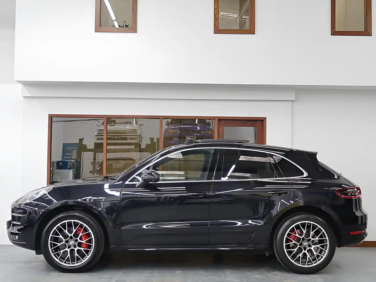 Used 2014 Porsche Macan Turbo Black - Interior and Exterior details 7