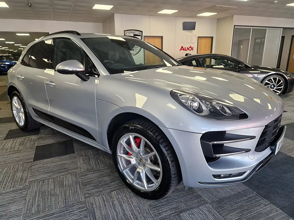 Used 2014 Porsche Macan Turbo Silver - Interior and Exterior details 2