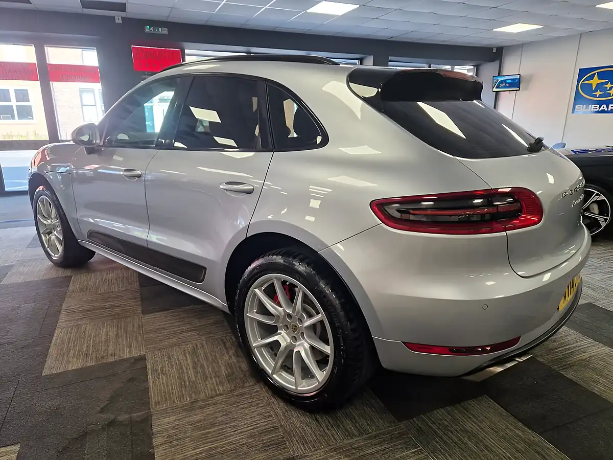 Used 2014 Porsche Macan Turbo Silver - Interior and Exterior details 4
