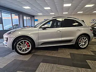 Used 2014 Porsche Macan Turbo Silver - Interior and Exterior details 5