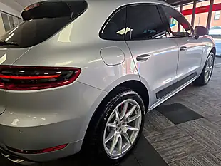 Used 2014 Porsche Macan Turbo Silver - Interior and Exterior details 7
