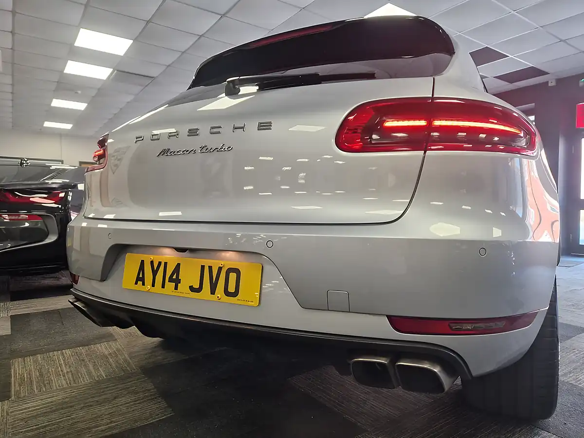 Used 2014 Porsche Macan Turbo Silver - Interior and Exterior details 9