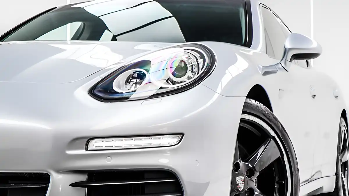 Used 2014 Porsche Panamera Silver - Interior and Exterior details 10