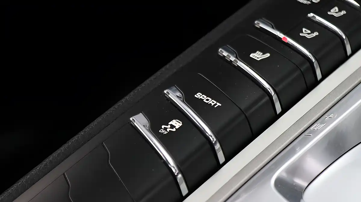 Used 2014 Porsche Panamera Silver - Interior and Exterior details 19