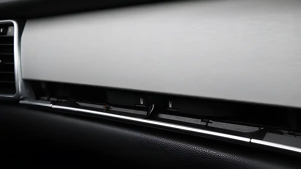 Used 2014 Porsche Panamera Silver - Interior and Exterior details 20