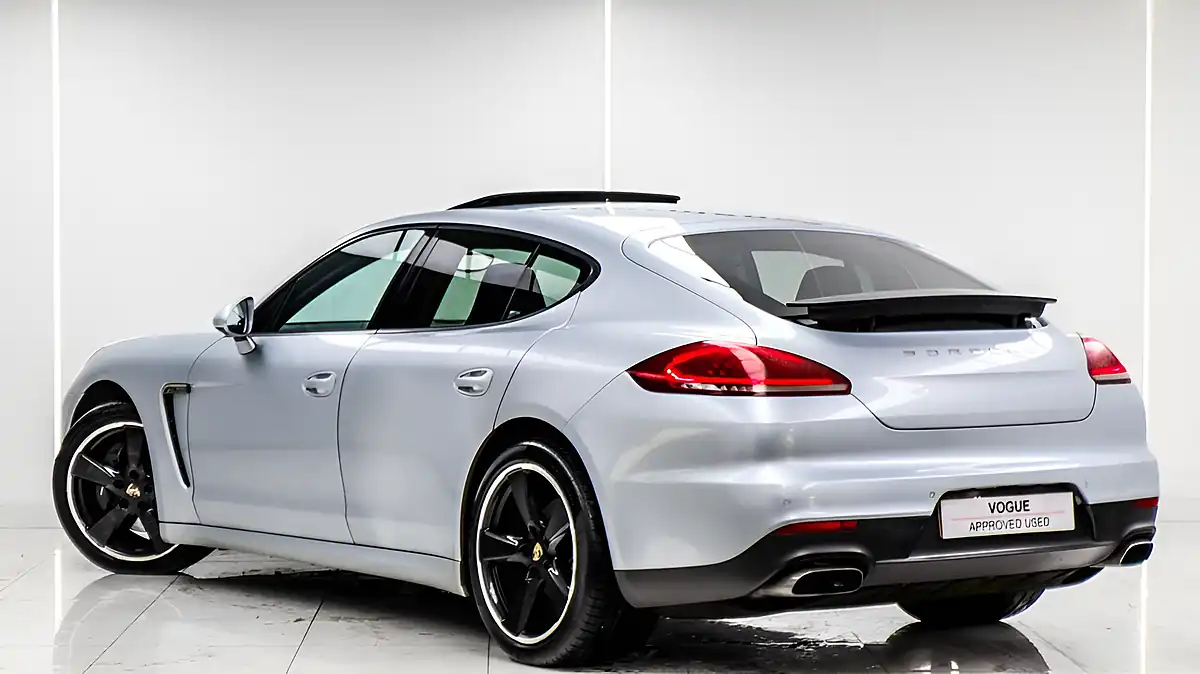 Used 2014 Porsche Panamera Silver - Interior and Exterior details 3