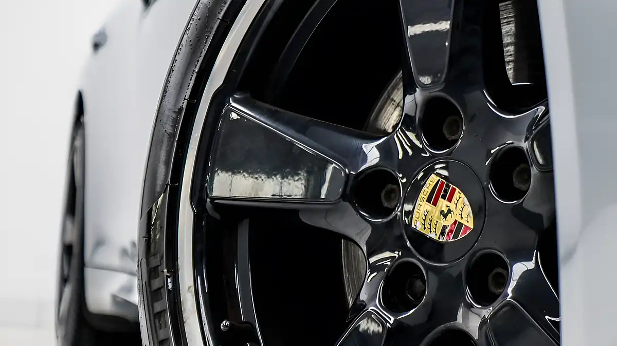 Used 2014 Porsche Panamera Silver - Interior and Exterior details 7