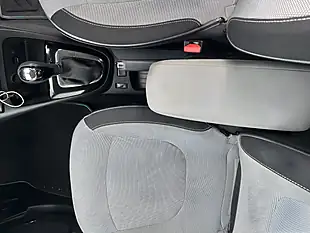 Used 2014 Renault Captur Blue - Interior and Exterior details 13