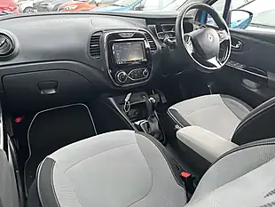 Used 2014 Renault Captur Blue - Interior and Exterior details 19